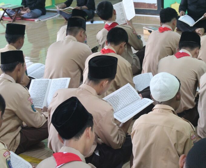 Haul Nyai Ruqayyah Binti Musholli, Pendiri Pondok Pesantren Manba’ul Hidayah, Berlangsung Khidmat
