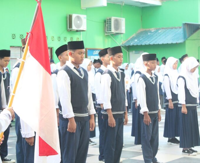 Pelantikan Pengurus OSIS MTs Manba'ul Hidayah sukses dilaksanakan