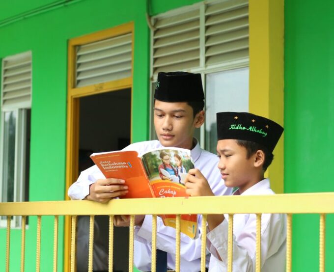 HARI PERTAMA MASUK SEKOLAH DI MTS DAN MA MANBA'UL HIDAYAH BATAM
