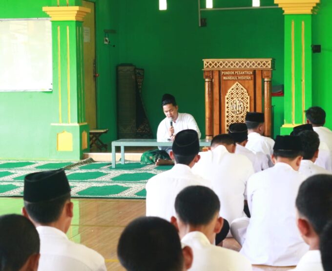 Memondokkan Anak Keputusan Besar Yang Butuh Keikhlasan