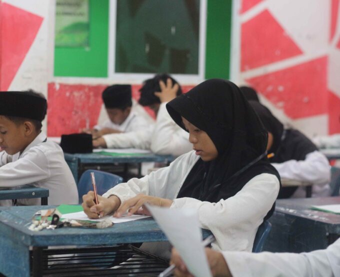 Sukses Pelaksanaan Ujian Semester Ganjil Madrasah Diniyah Takmiliyah Manba’ul Hidayah 2025
